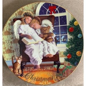 Avon Christmas Plate 1997 EUC “Heavenly Dreams”